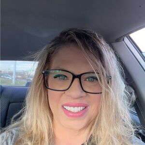 Meet your Posher, Whitney